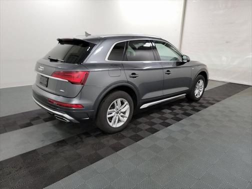2022 Audi Q5 45 S line Premium