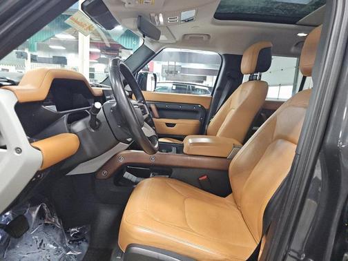 2023 Land Rover Defender 130 First Edition