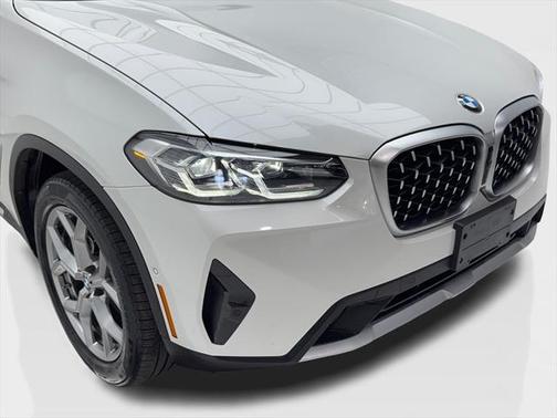 2024 BMW X4 xDrive30i