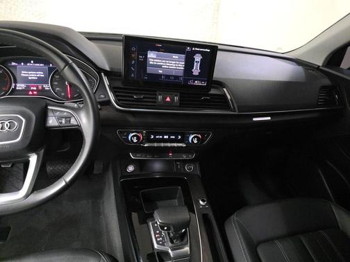 Ibis White 2023 Audi Q5 40 Premium