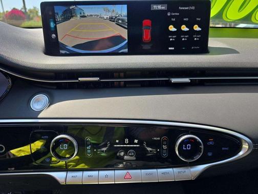 2023 Genesis GV70 2.5T AWD