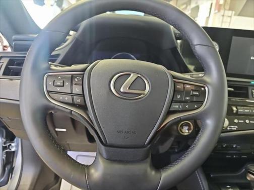 2022 Lexus ES 350 Base