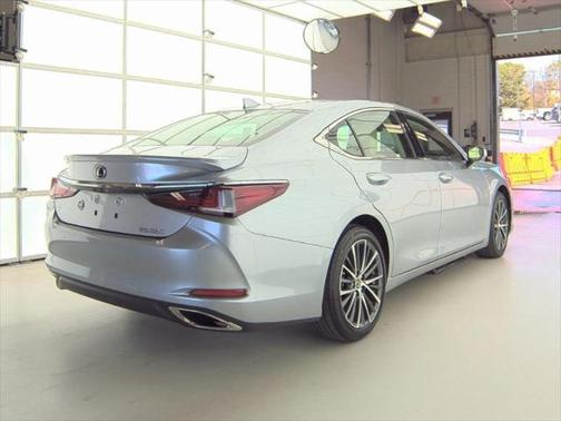 2022 Lexus ES 350 Base