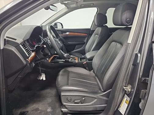2022 Audi Q5 45 S line Premium