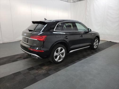2023 Audi Q5 45 S line Premium Plus