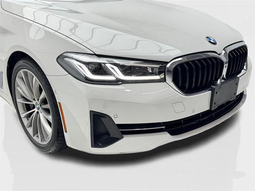 2021 BMW 530 530i