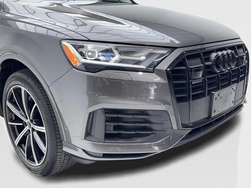 2022 Audi Q7 55 Premium Plus