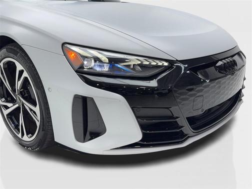 2022 Audi e-tron GT Prestige