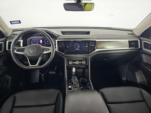 2023 Volkswagen Atlas 3.6L SE w/Technology