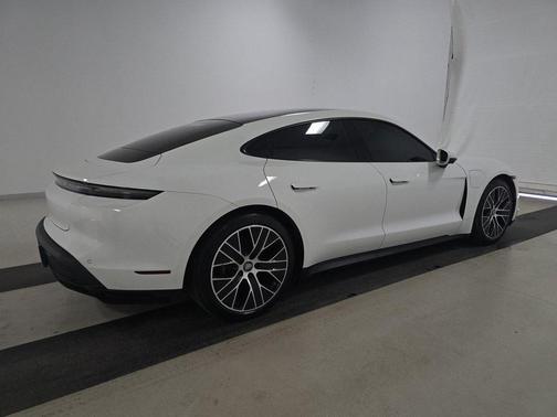 2021 Porsche Taycan Base