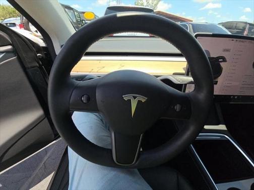 2024 Tesla Model Y Long Range Dual Motor All-Wheel Drive