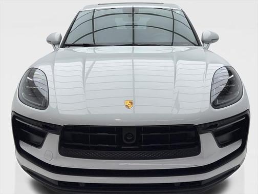2023 Porsche Macan Base