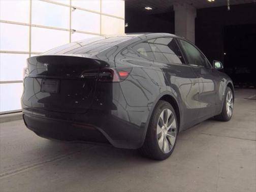 2024 Tesla Model Y Long Range Dual Motor All-Wheel Drive
