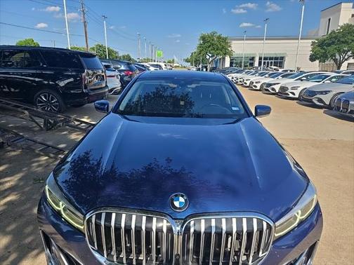 2022 BMW 740 i xDrive