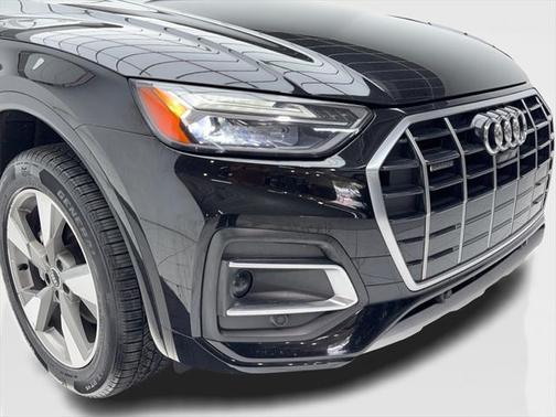 2022 Audi Q5 40 Premium Plus