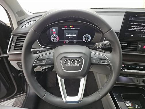 2022 Audi Q5 40 Premium Plus