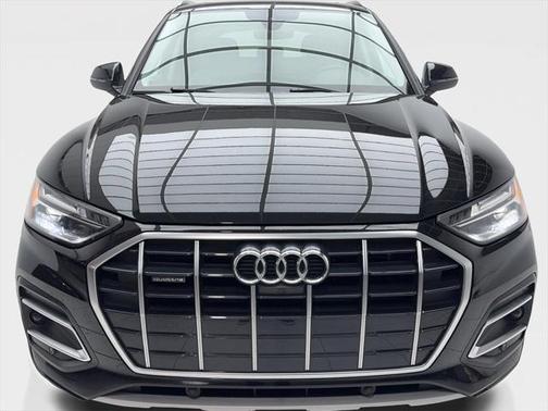 2022 Audi Q5 40 Premium Plus