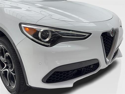 2022 Alfa Romeo Stelvio Ti