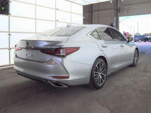 2023 Lexus ES 350 Base