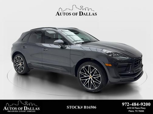 Gentian Blue Metallic 2024 Porsche Macan Macan