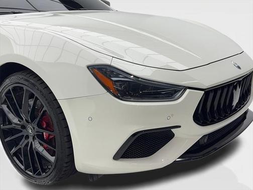 2023 Maserati Ghibli Modena