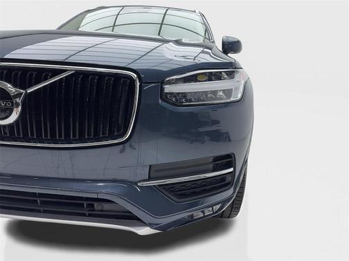 2018 Volvo XC90 T5 Momentum