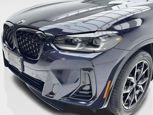2023 BMW X4 xDrive30i