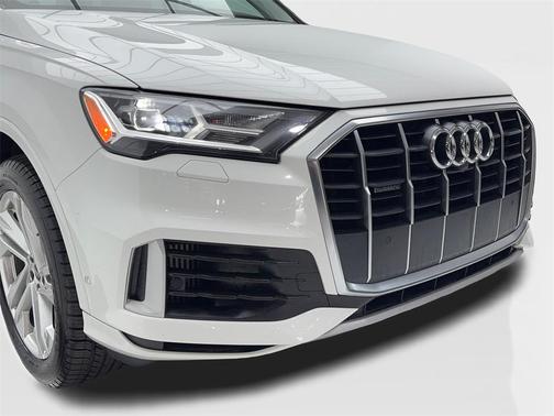 2022 Audi Q7 55 Premium