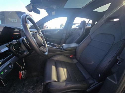 2025 Porsche Panamera Base