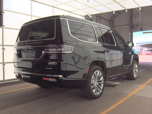 Diamond Black Crystal Pearlcoat 2023 Jeep Grand Wagoneer Series II 4x4