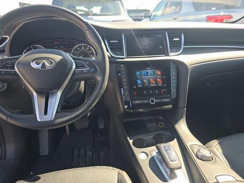 2024 INFINITI QX50 LUXE