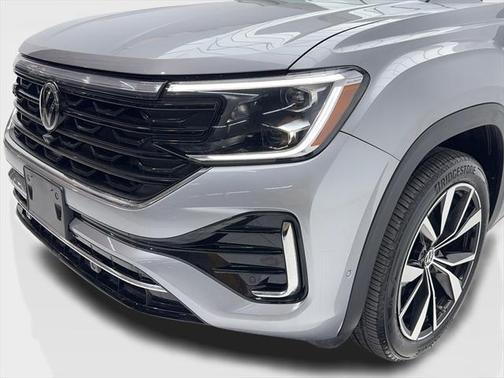 2024 Volkswagen Atlas Cross Sport 2.0T SEL Premium