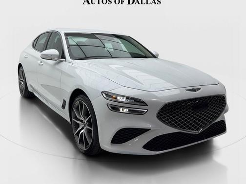Uyuni White 2026 Genesis G70 2.5T RWD