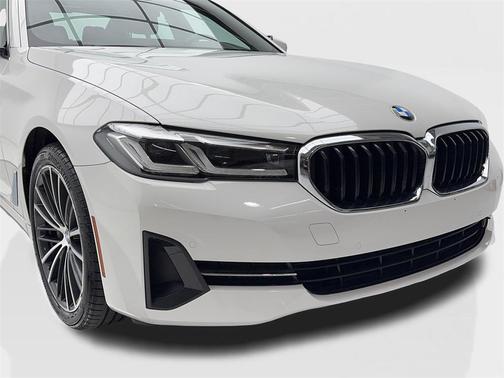 2022 BMW 530 i