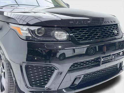 2017 Land Rover Range Rover Sport 5.0L Supercharged SVR