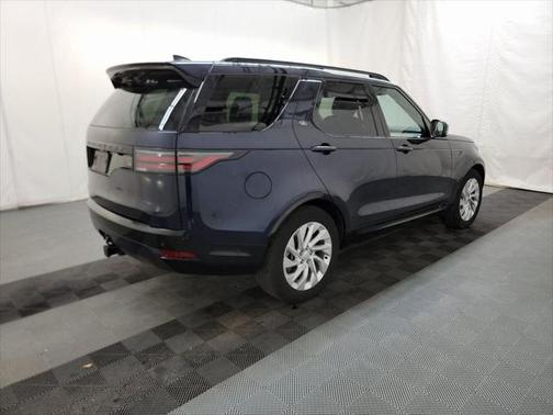 2022 Land Rover Discovery P360 S R-Dynamic