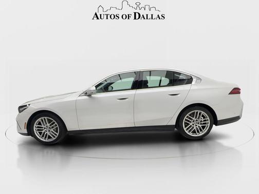 2025 BMW 530 530i SPORT LINE,NAV,CAM,SUNROOF,HTD STS,HEADS UP