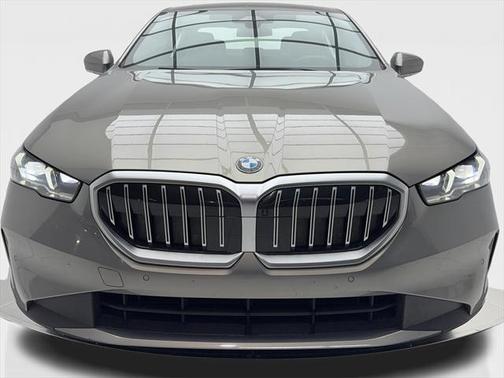 2024 BMW 530 i