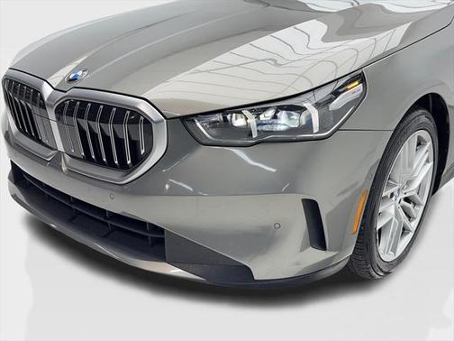 2024 BMW 530 i