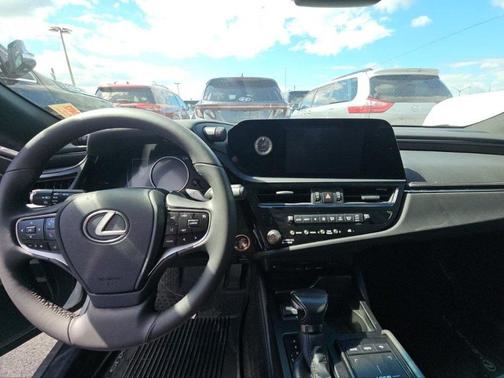 2022 Lexus ES 350 Base