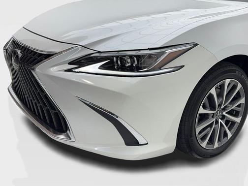 2022 Lexus ES 350 Base