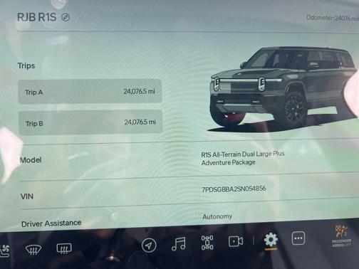 Gray 2025 Rivian R1S