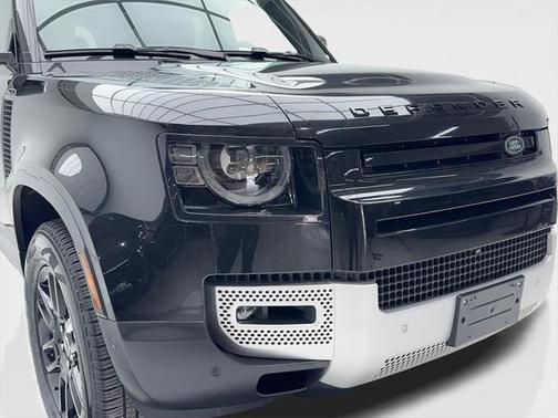 2024 Land Rover Defender 110 P300