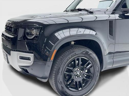 2024 Land Rover Defender 110 P300