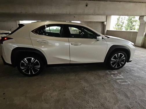 2024 Lexus UX 250h Base