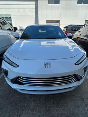 Summit White 2025 Buick Envista Preferred FWD