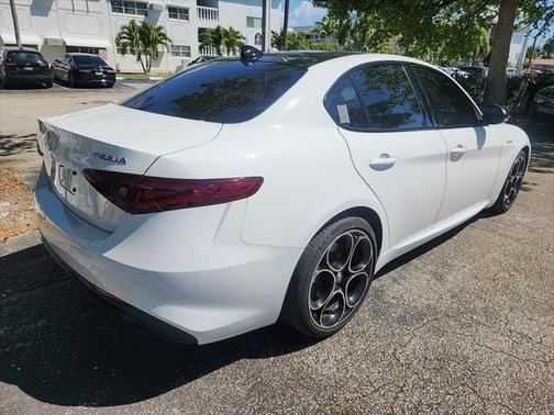 2022 Alfa Romeo Giulia Ti
