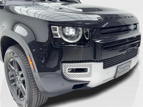 2025 Land Rover Defender 110 P300