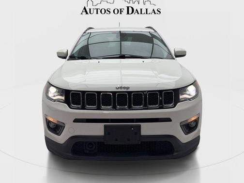 White Clearcoat 2017 Jeep New Compass Latitude