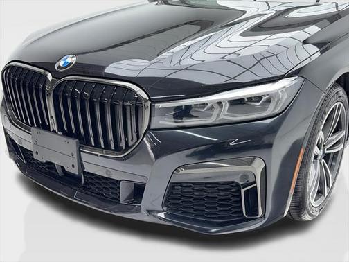 2022 BMW 750 i xDrive